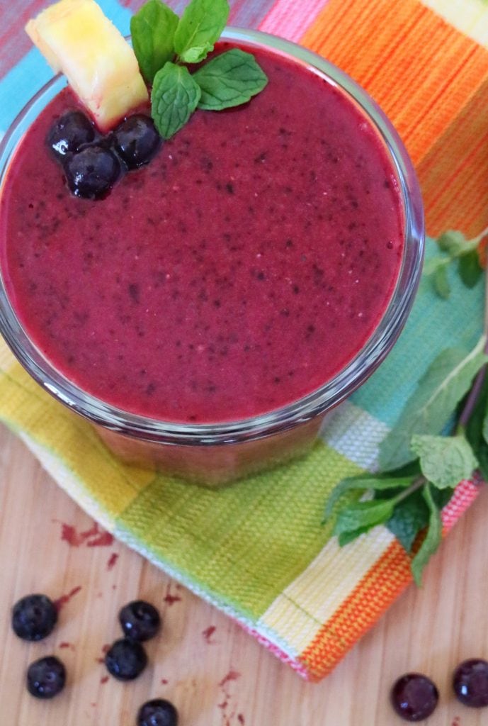 Wild Blueberry Pineapple Mint-To-Be Smoothie
