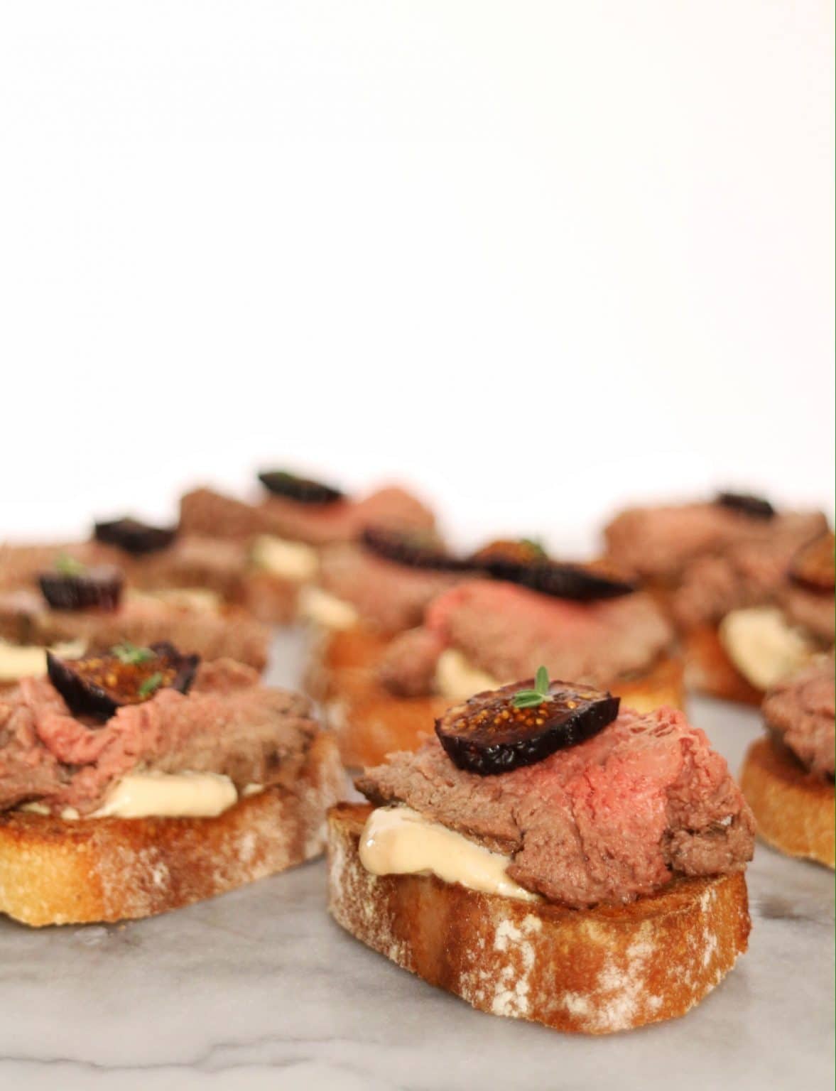 Beef Tenderloin & Fig Crostini | The Nutrition Adventure