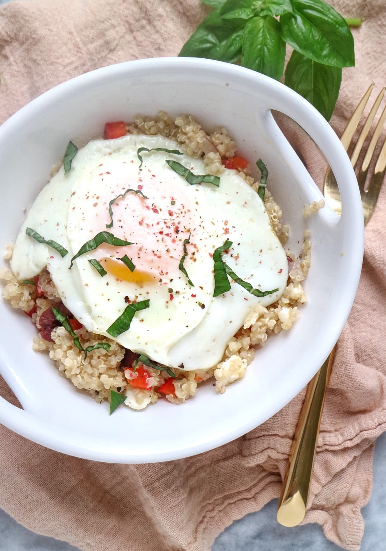 Greek Quinoa Bowl + the SOLAR ECLIPSE! » The Nutrition Adventure