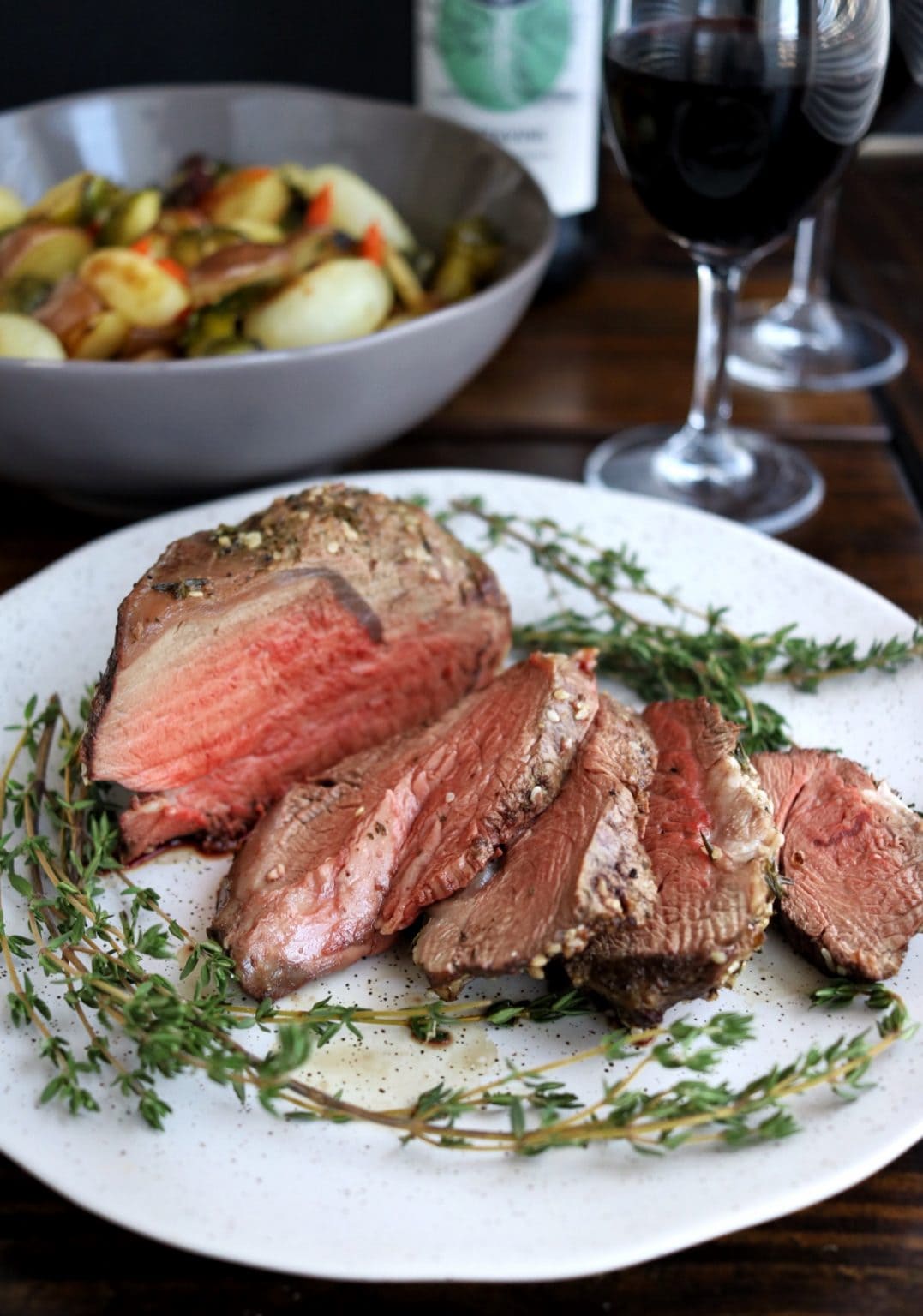 One Pan Beef Tenderloin And Roasted Vegetables The Nutrition Adventure 